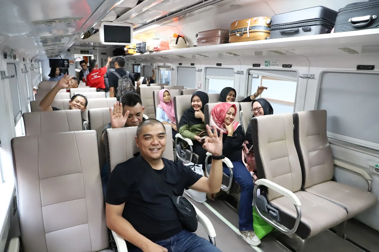 Jumlah Penumpang Kereta di Daop 1 Jakarta Alami Kenaikan Juni 2025