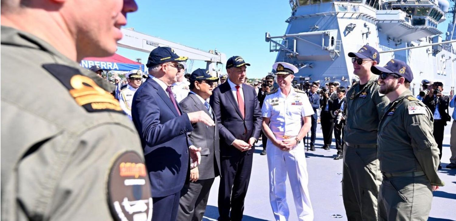 Prabowo Subianto Saksikan Teknologi Kapal HMAS Canberra