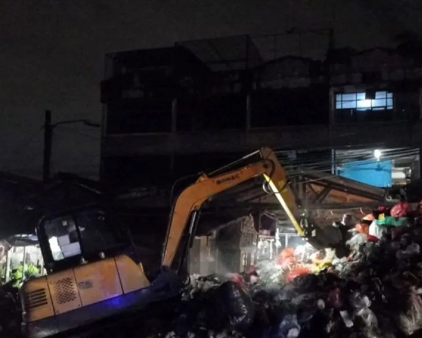 Upaya KLH Bersihkan Sampah Pasar Cimanggis